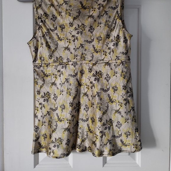 Limited sleeveless blouse - Picture 3 of 3